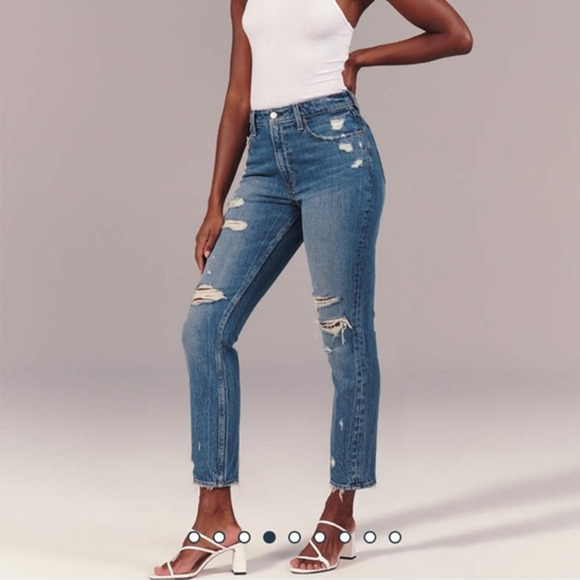 Abercrombie & Fitch Curve Love High Rise Distressed Mom Jeans Medium Wash 25 / 0 - Picture 3 of 12